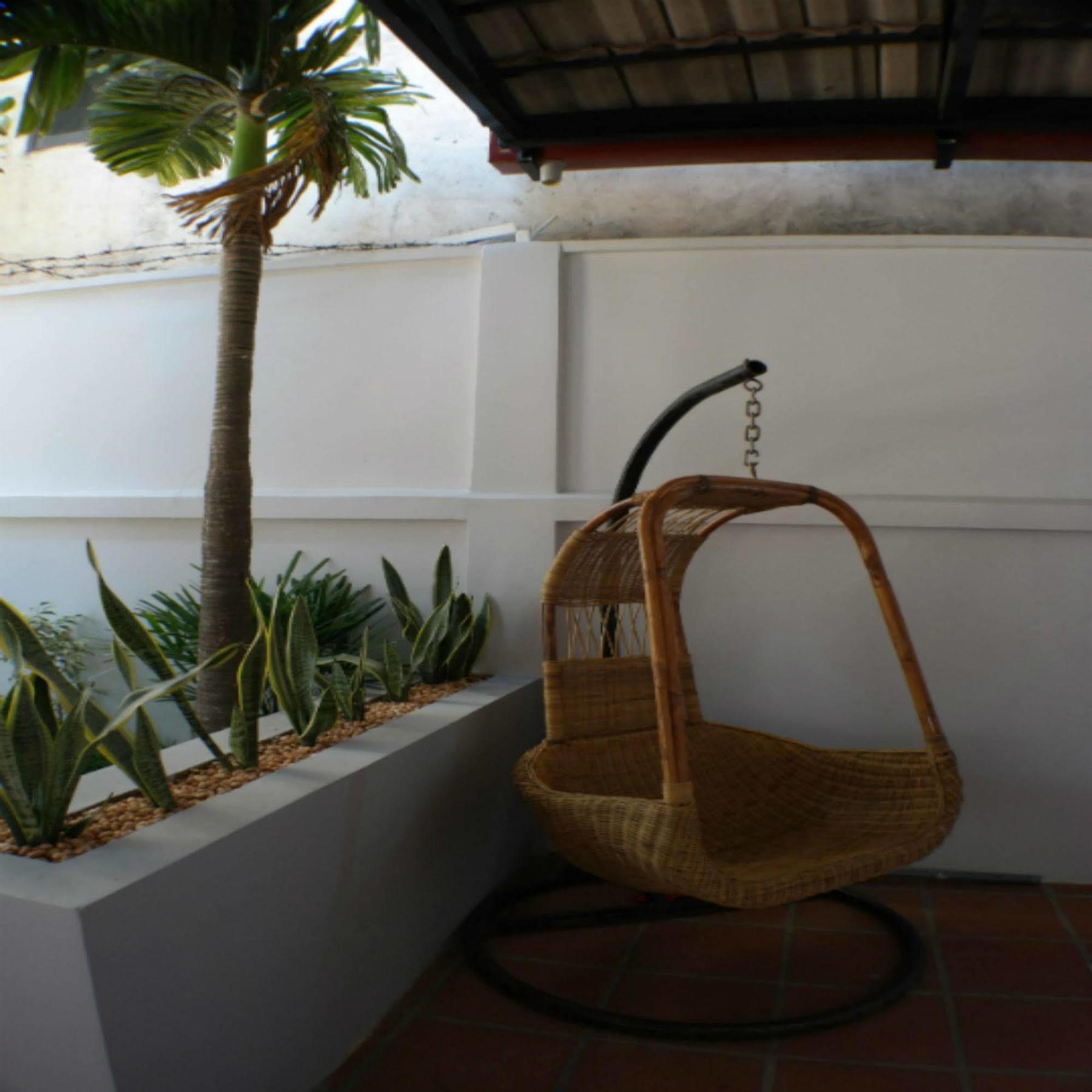 Mowin Boutique Hotel&Residencia Phnom Penh Exterior foto