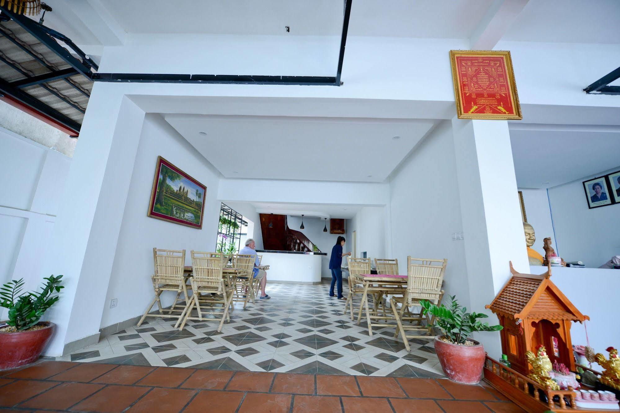 Mowin Boutique Hotel&Residencia Phnom Penh Exterior foto